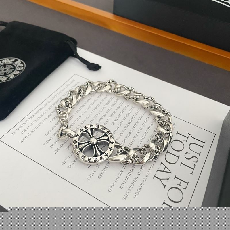 Ch**me He**ts bracelets